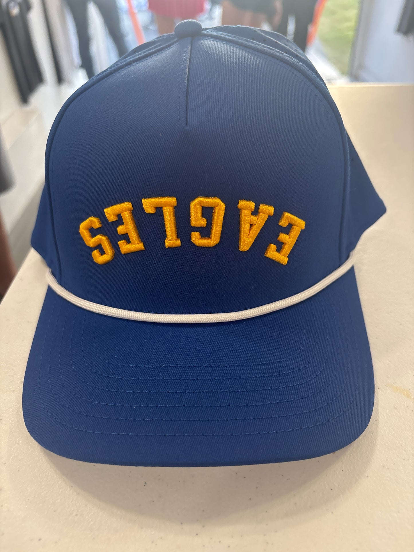 25–26 Upside Eagle hat